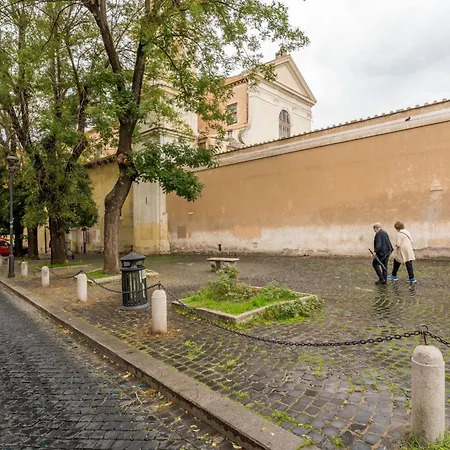 The Small Nest At Coliseum Apartment Rom