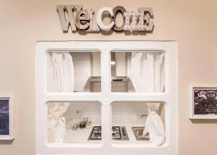 The Small Nest At Coliseum Lägenhet